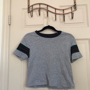 🐝Looks like a Gucci cropped top🐝